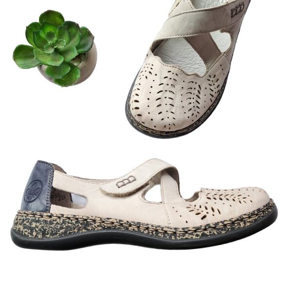 REIKER Daisy Mary Jane Comfort Shoe Flat Size 37 6-6.5 Vintage Cream Blue - Picture 1 of 8